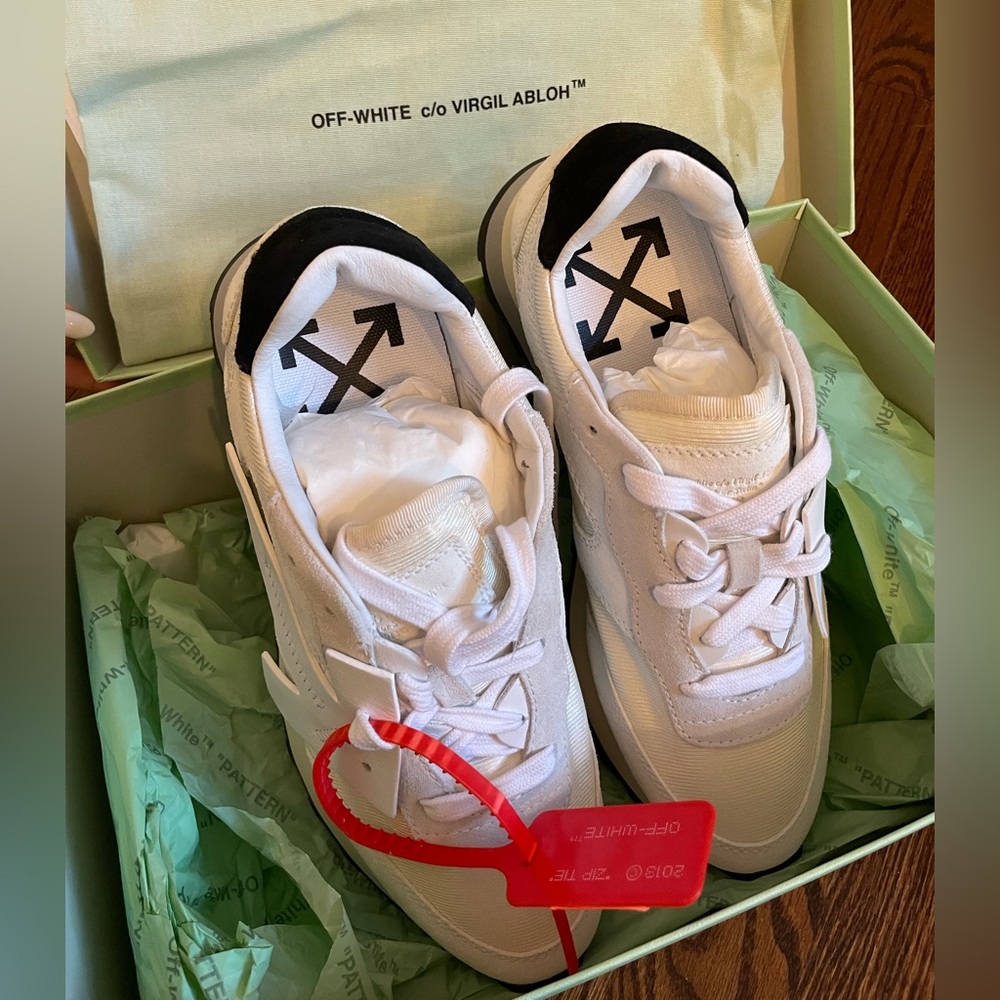 Off-White Sneakers